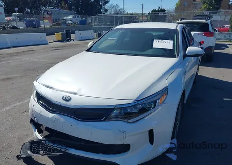 2017 Kia Optima Hybrid z USA, uszkodzony, nr VIN KNAGT4LE5H5017490